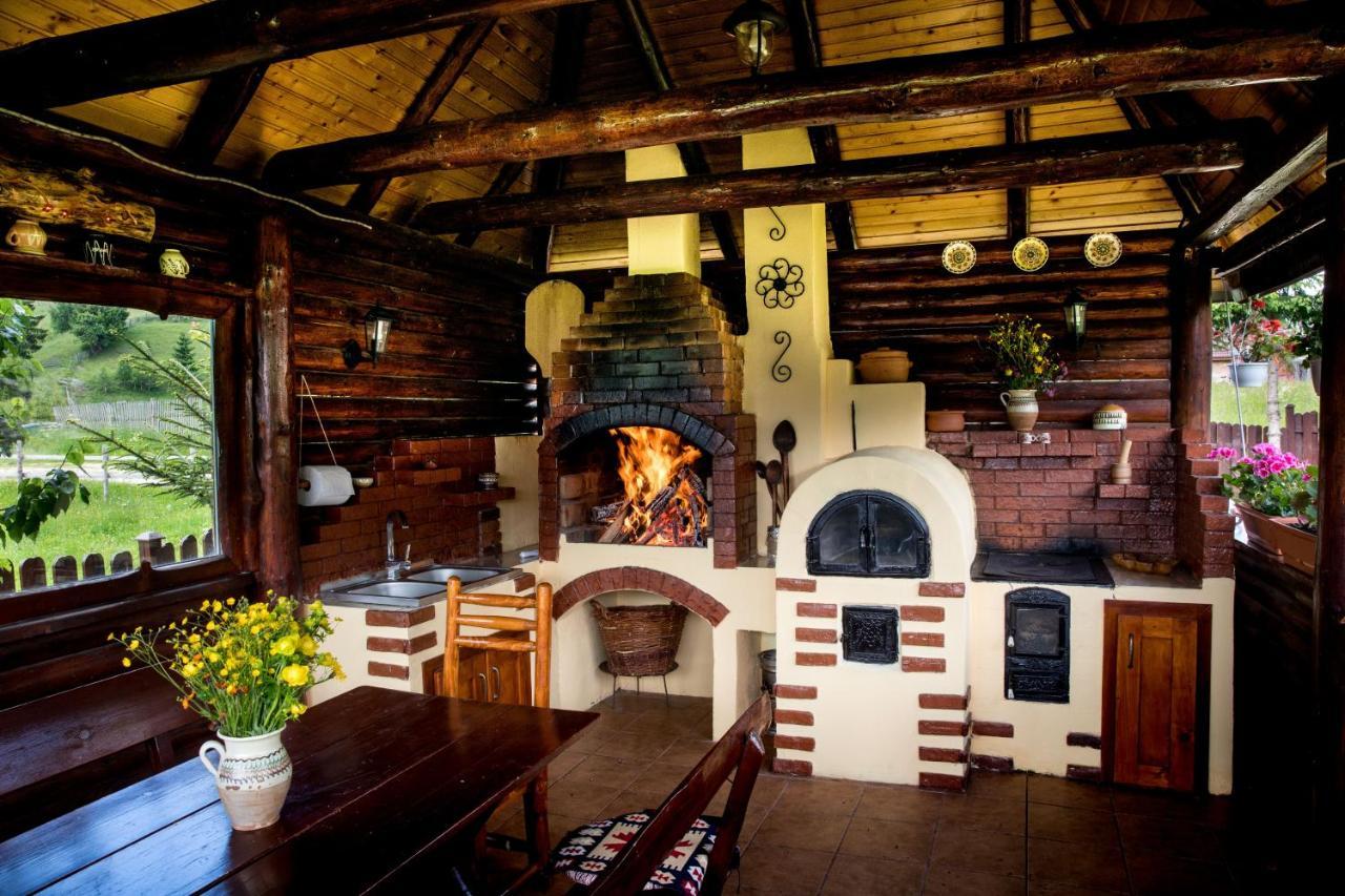Casa Cerbul Villa Фундата Екстериор снимка