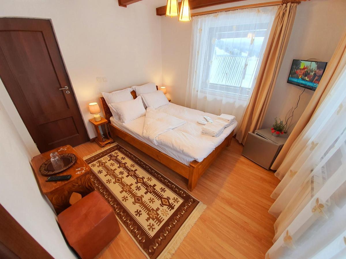 Casa Cerbul Villa Фундата Екстериор снимка