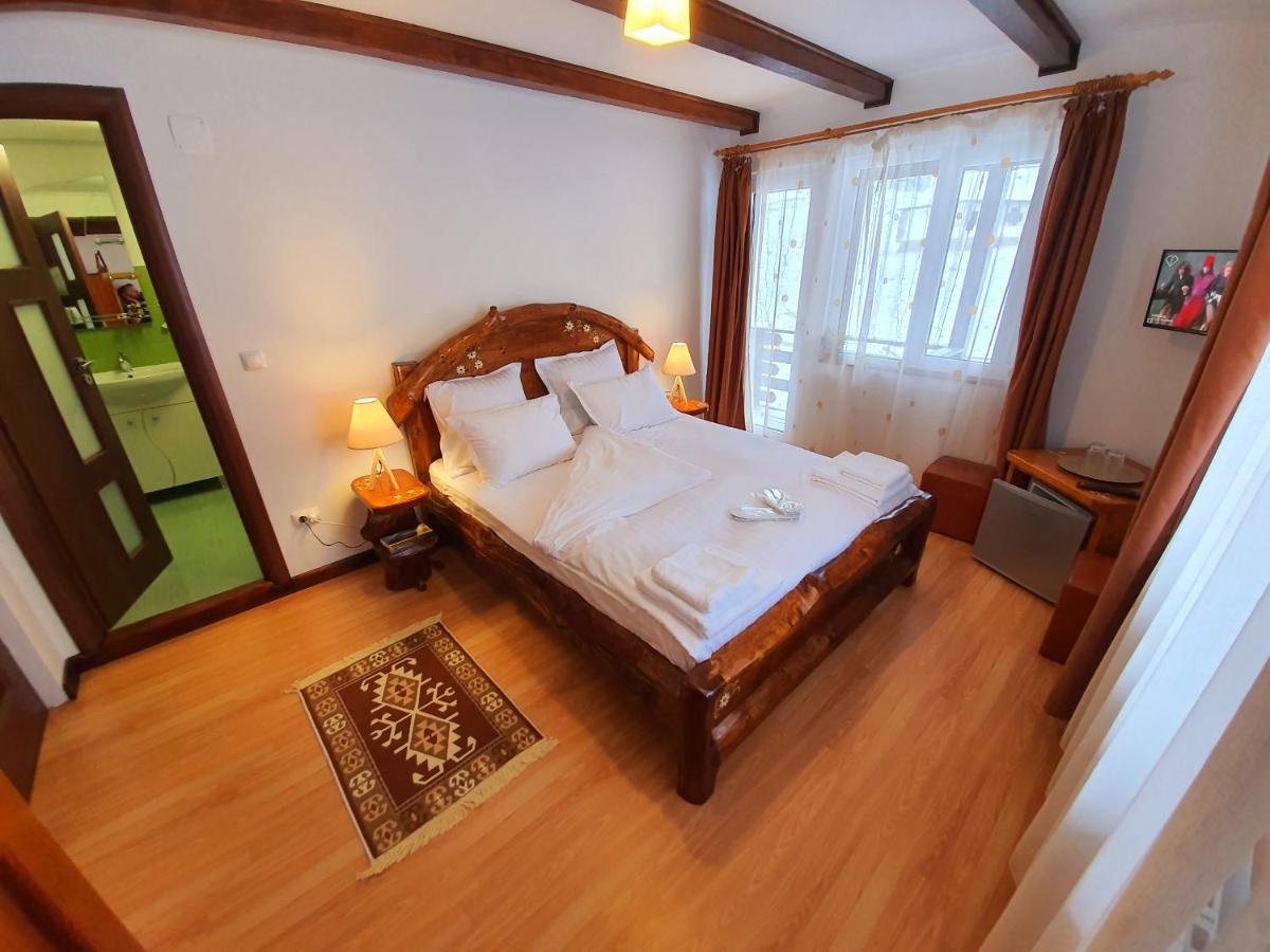 Casa Cerbul Villa Фундата Екстериор снимка