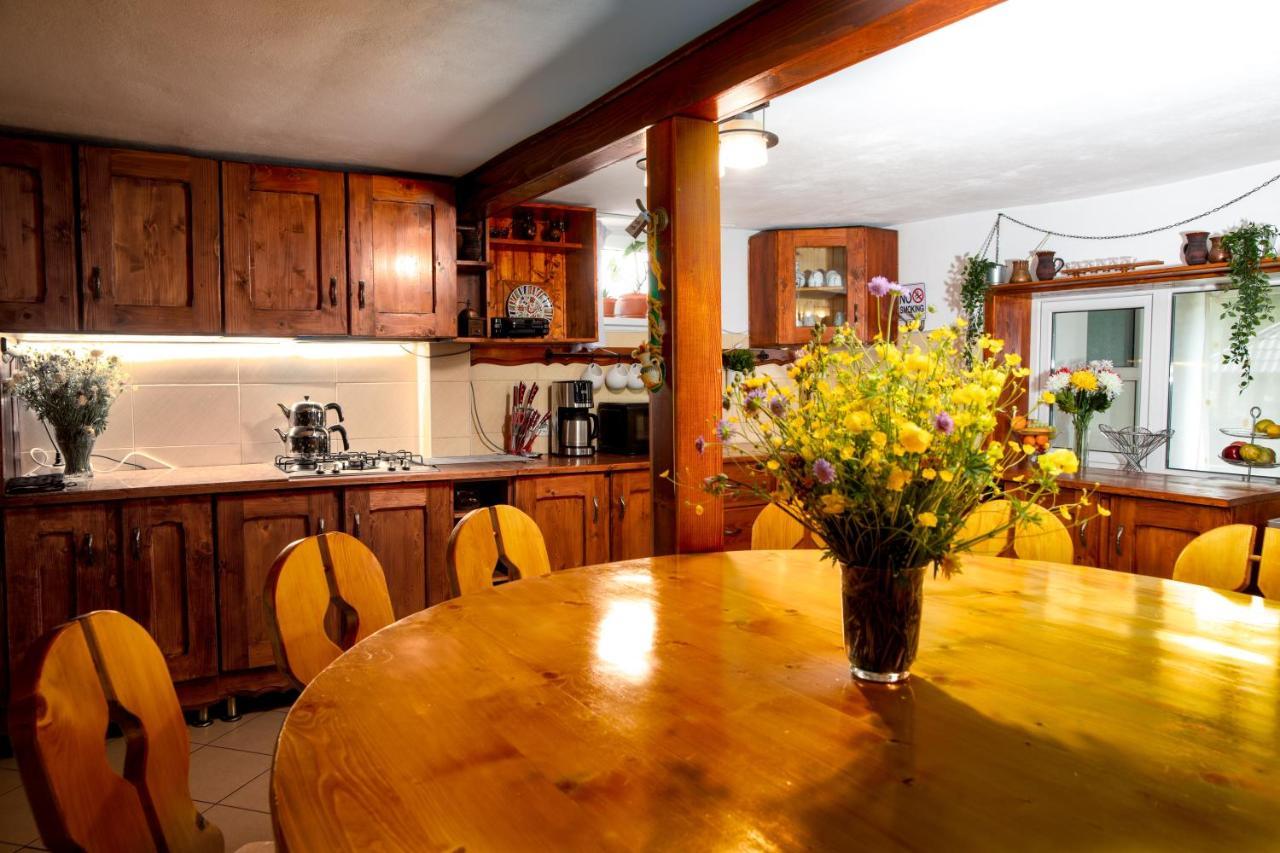 Casa Cerbul Villa Фундата Екстериор снимка