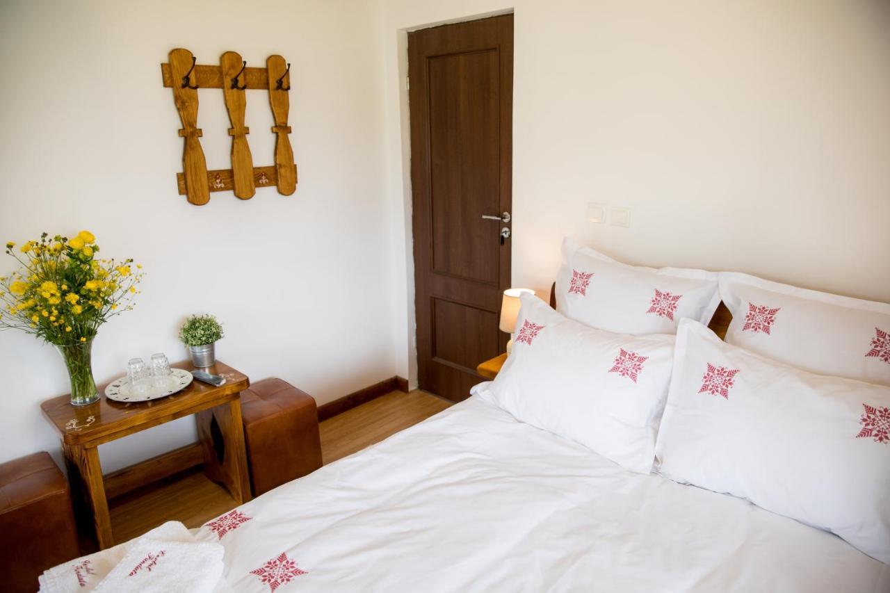Casa Cerbul Villa Фундата Екстериор снимка